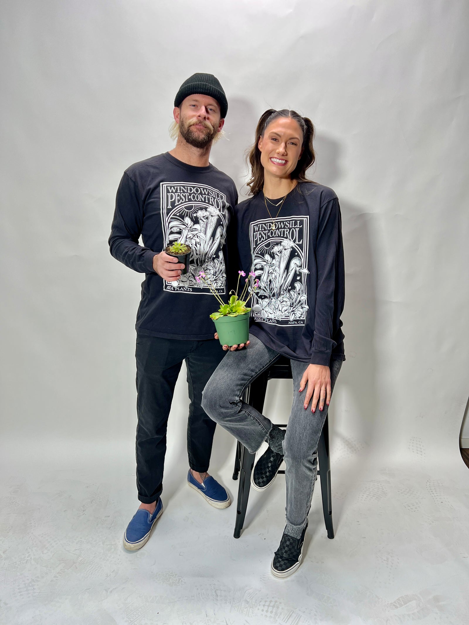 Riza carnivorous plant crewneck